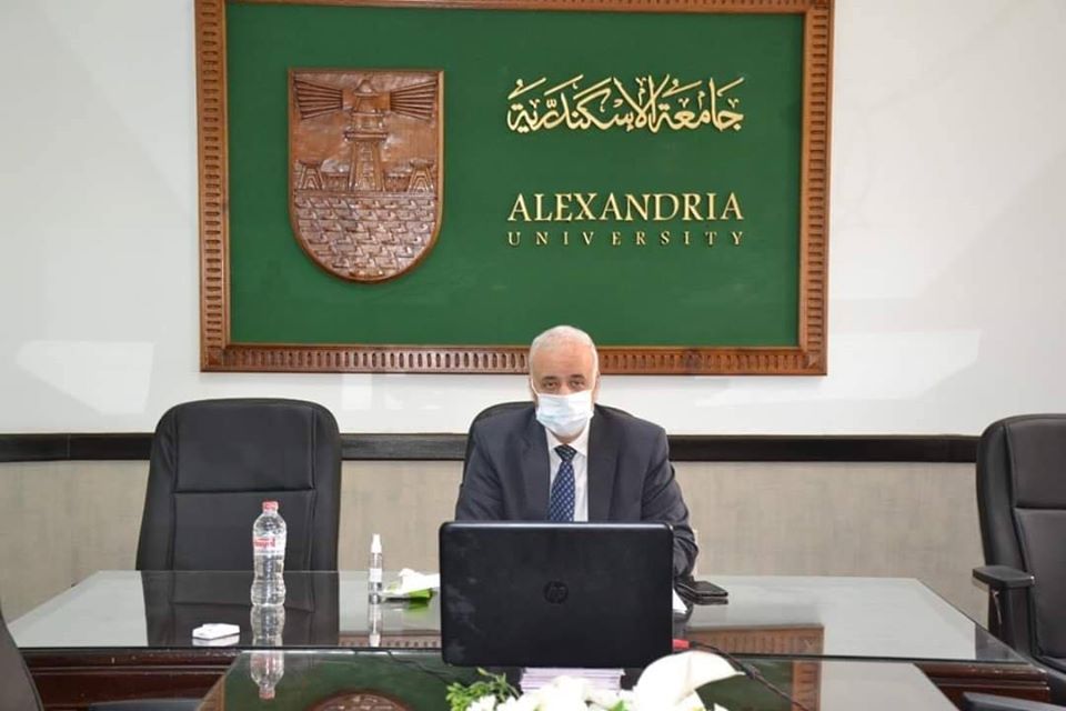 الدكتور عصام الكردي رئيس جامعة الإسكندرية السابق