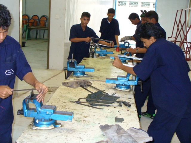 التعليم الفني: ندرس احتياجات سوق العمل لإنتاج الأطراف الصناعية