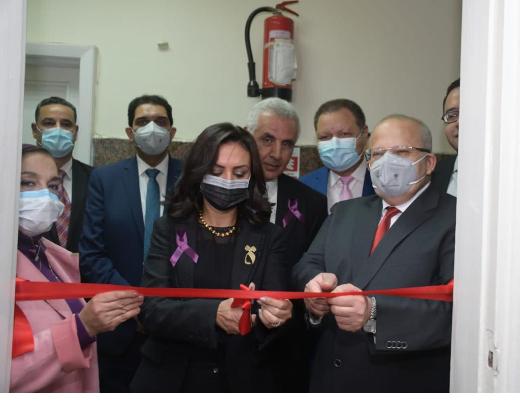 جامعة القاهرة تفتتح وحدة الاستجابة الطبية للتعامل مع السيدات المعنفات بقصر العيني