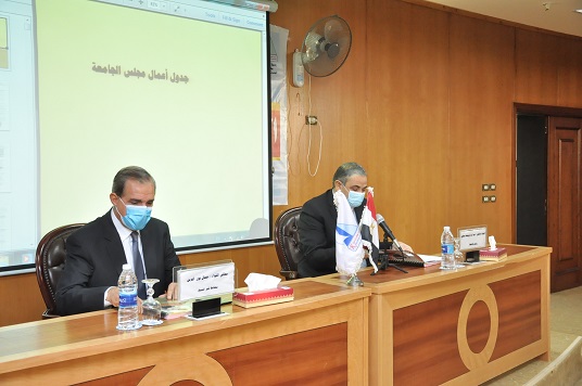 رئيس جامعة كفرالشيخ: تطبيق حازم للإجراءات الاحترازية