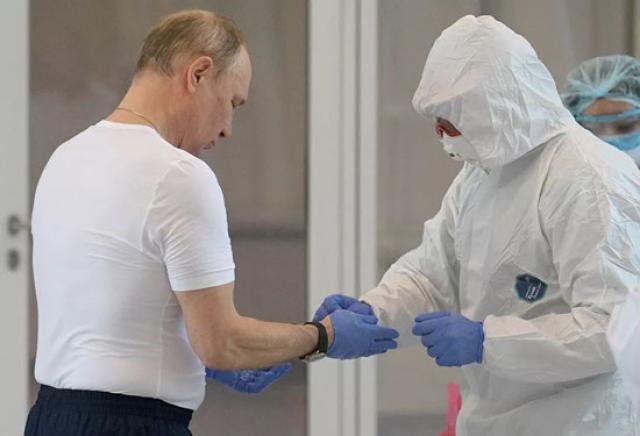 بوتين يأمر بالتطعيم الشامل ضد فيروس كورونا في روسيا الأسبوع المقبل