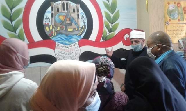الوكيل الشرعي للإسكندرية يتفقد استعدادات معهدي فتيات القويري والإمام الشافعي