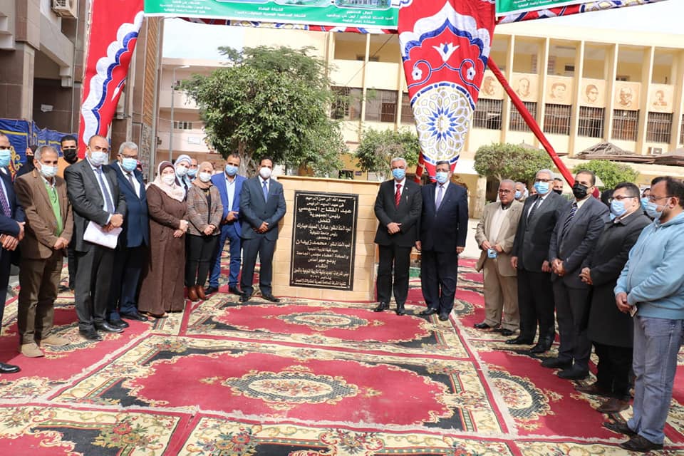 رئيس جامعة المنوفية يضع حجر أساس مبنى المدرجات الجديد بالتربية النوعية بأشمون