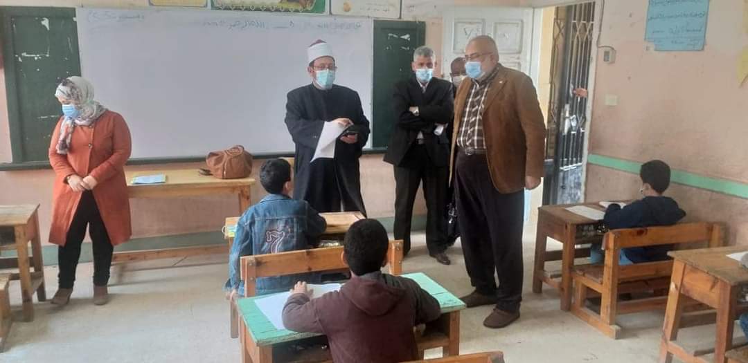 رئيس منطقة المنوفية الأزهرية يتفقد امتحانات الفصل الدراسي الأول