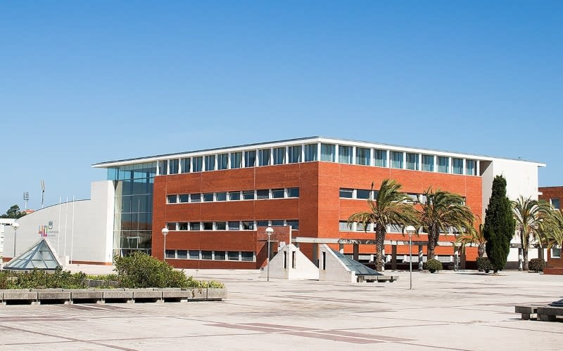منحة جامعة أفيرو لدراسة البكالوريوس في البرتغال 2021