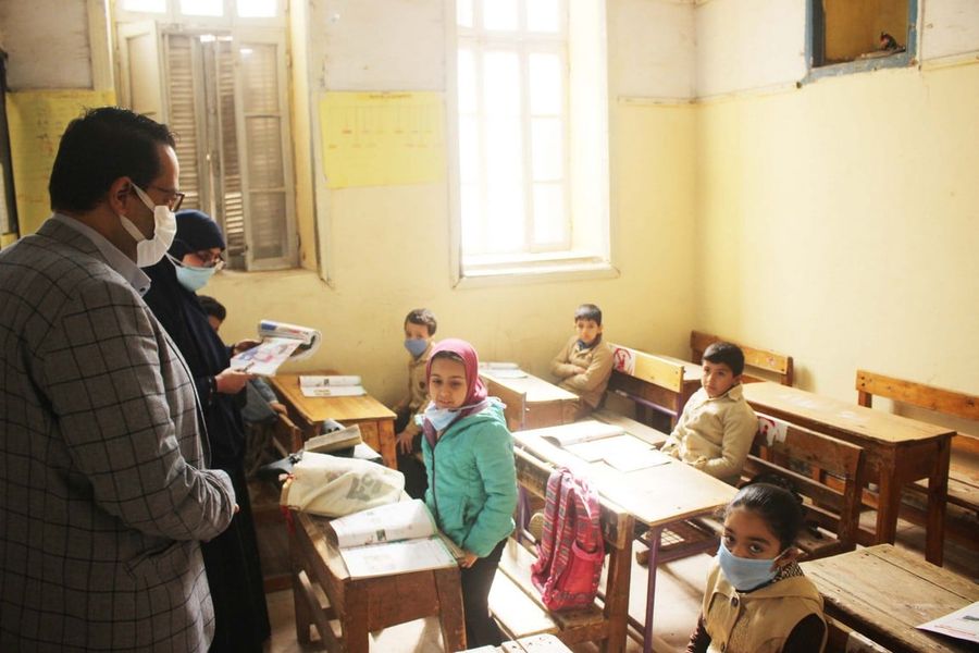 انقسام بين "أمهات مصر" حول ذهاب أبنائهم للمدرسة