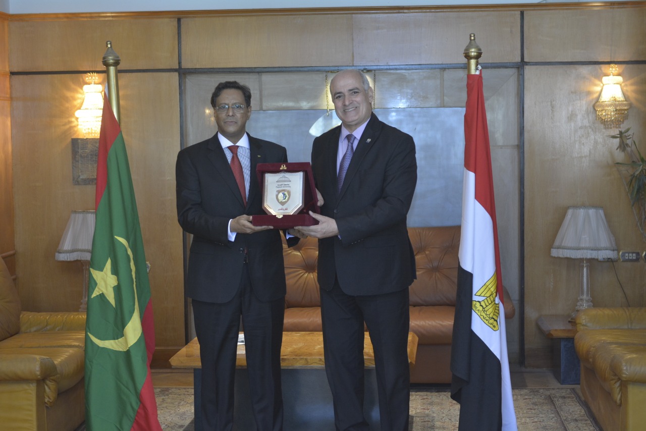 جامعة الفيوم توقع مذكرة تفاهم مع الجمهورية الإسلامية الموريتانية