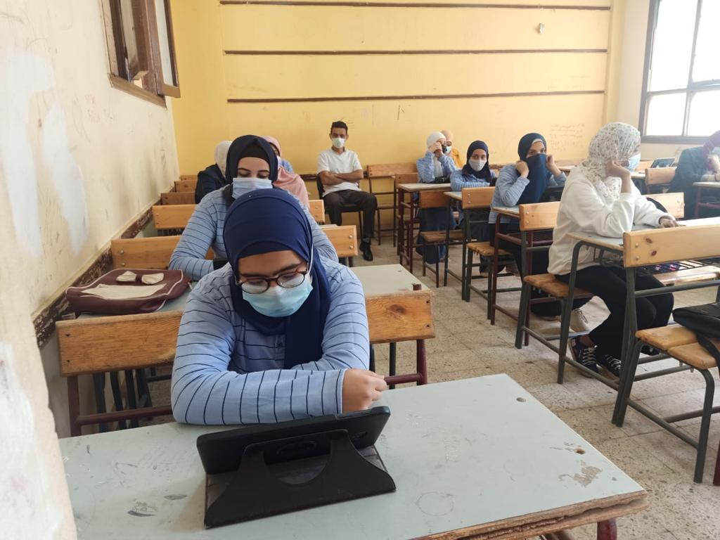 مؤسس "أمهات مصر" تناشد أولياء أمور الثانوية بتهيئة المناخ لأبنائهم لاستكمال الاختبارات التجريبية