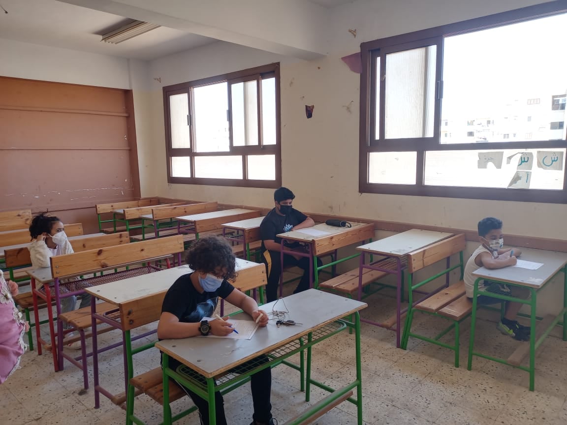 التعليم: 14 طالبا فقط في لجان امتحانات الإعدادي والثانوي وارتداء الكمامة إجباري