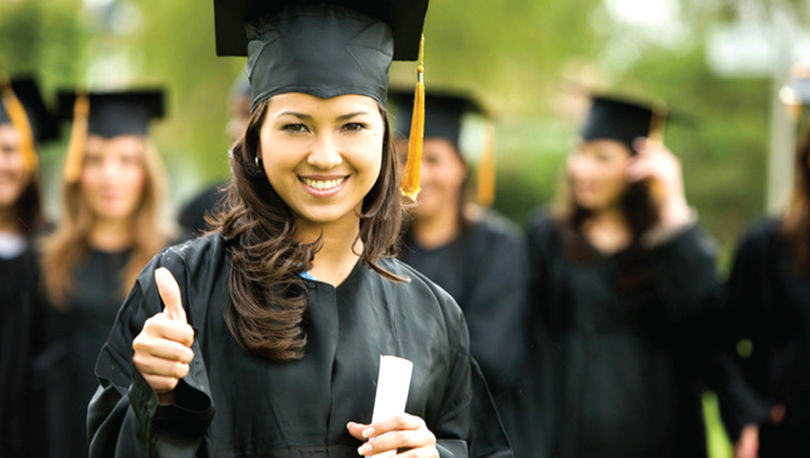 التعليم العالي تمد التقدم في برنامج منح الدراسات العليا للمهنين