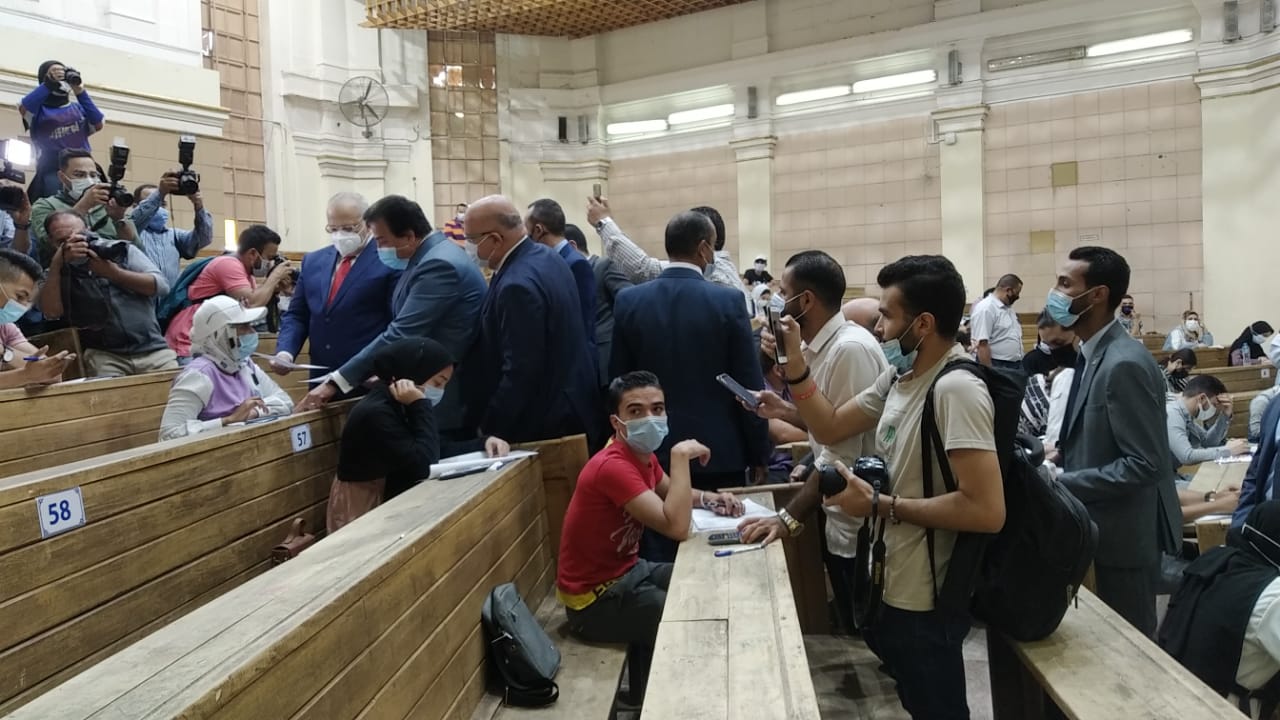 بسبب جولة الوزير .. "تجارة القاهرة" تقرر مدة فترة امتحانات مادة المحاسبة الضريبية للفرقة الثالثة