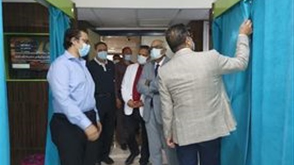 رئيس جامعة المنصورة يتفقد التجهيزات النهائية لتطوير الوحدات الطبية بالمستشفيات