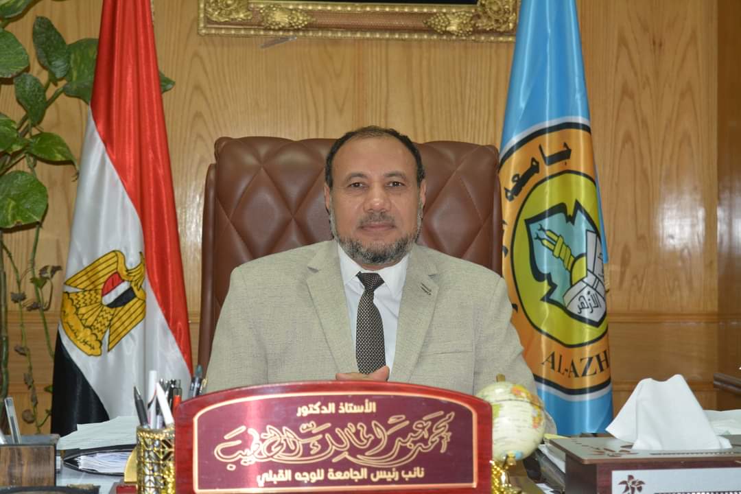 نائب رئيس جامعة الأزهر يعلن عن إنشاء فرع للبنك الأهلي داخل الحرم الجامعي