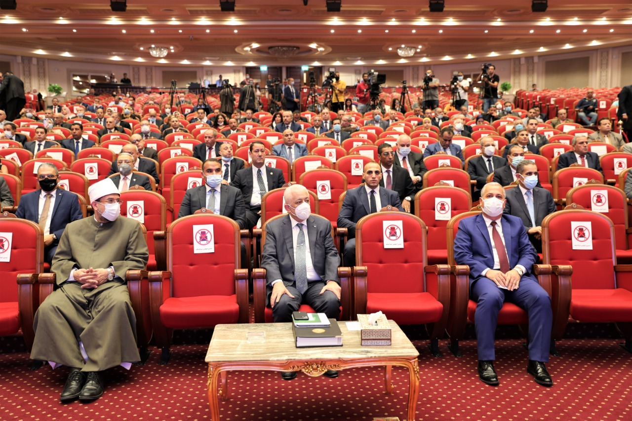 «شوقي» يستعرض جهود تطوير التعليم بمؤتمر "مصر السيسي وبناء الدولة الحديثة"
