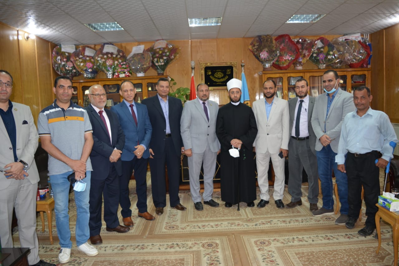 نائب رئيس جامعة الأزهر يستقبل مستشار رئيس الجمهورية للشئون الدينية