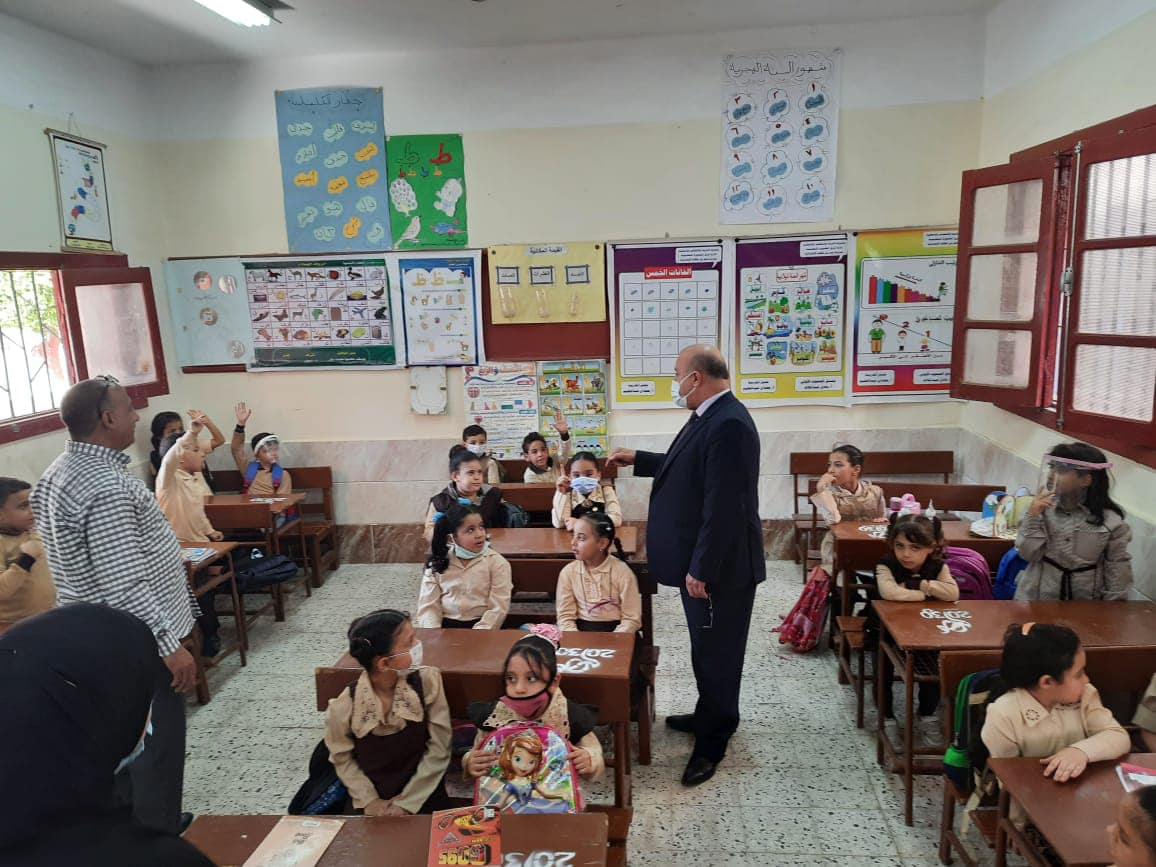 اتحاد المدارس التجريبية: على الوزارة حل مشكلة الكثافات في المدارس قبل المطالبة بالحضور 