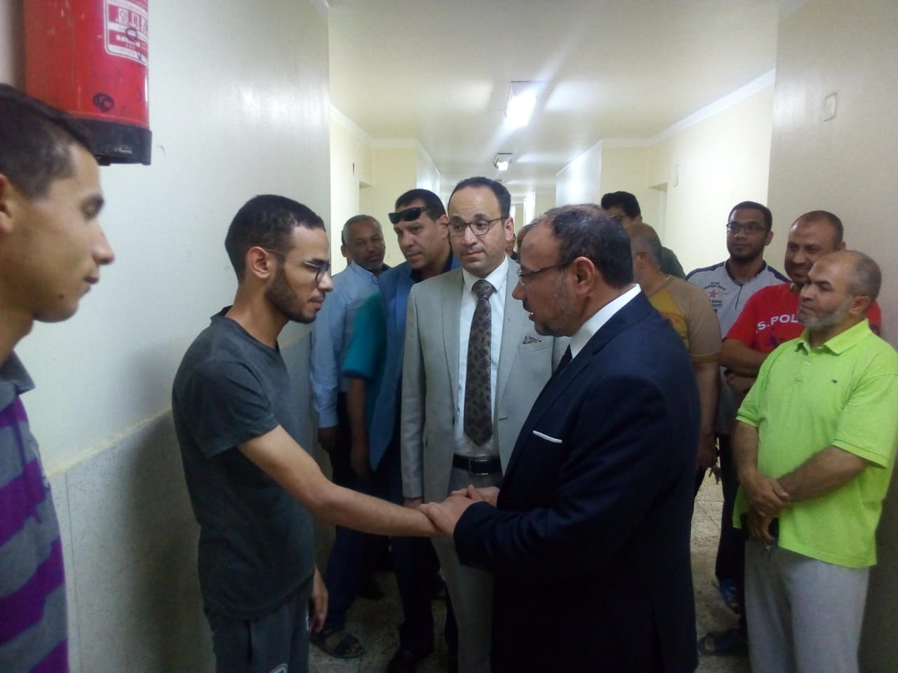 نائب رئيس جامعة الأزهر يقوم بزيارة مفاجئة للمدينة الجامعية للبنين بأسيوط