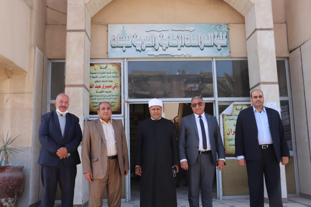 بالصور نائبا رئيس جامعة الأزهر يتفقدان كلية الدراسات الإسلامية والعربية للبنات ببورسعيد
