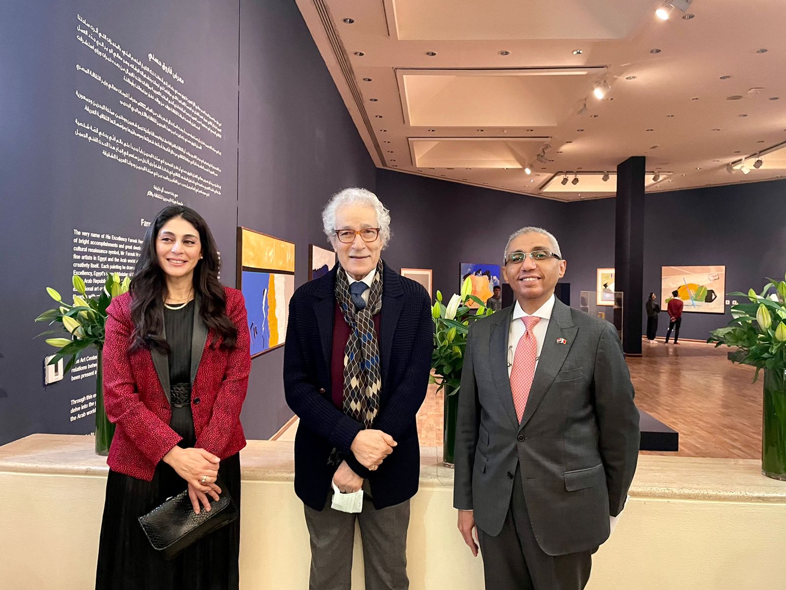 افتتاح معرض فاروق حسني بحضور شيوخ ووزراء ودبلوماسيين بالبحرين