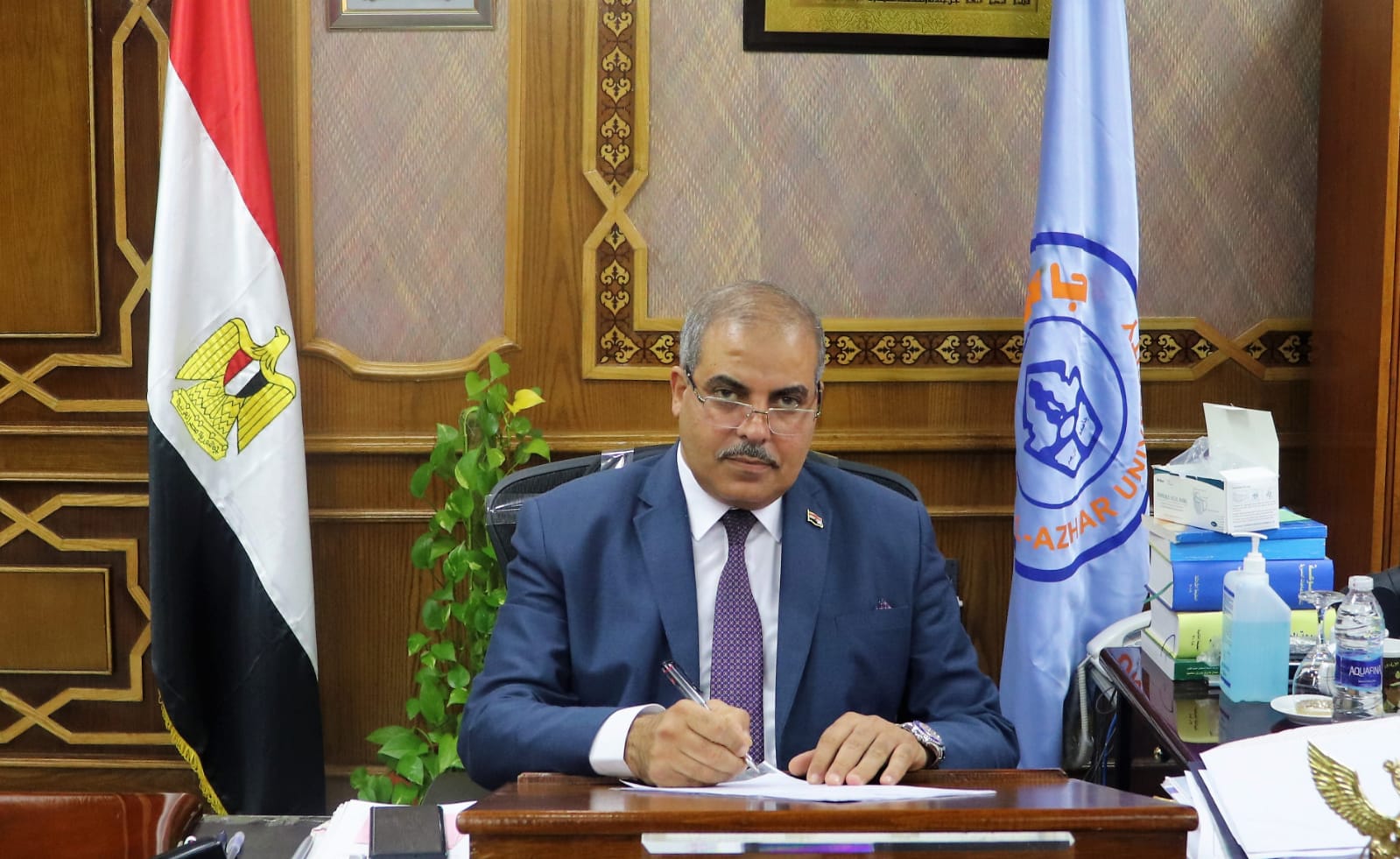 رئيس جامعة الأزهر يهنئ القيادة السياسية ووزارة الداخلية بعيد الشرطة وثورة 25 يناير