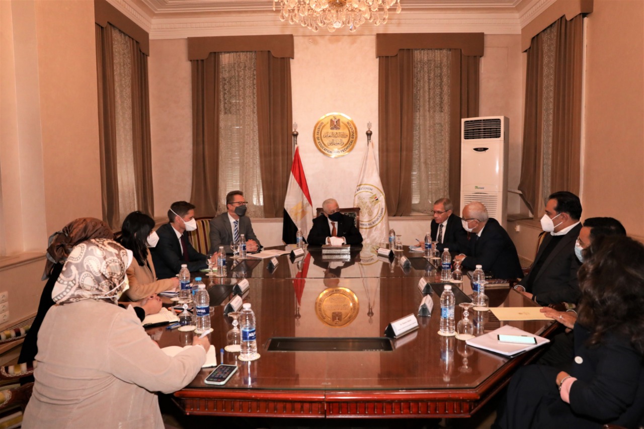 «شوقي» وسفير ألمانيا بالقاهرة يبحثان توسيع أوجه التعاون المستقبلية لتطوير التعليم قبل الجامعي