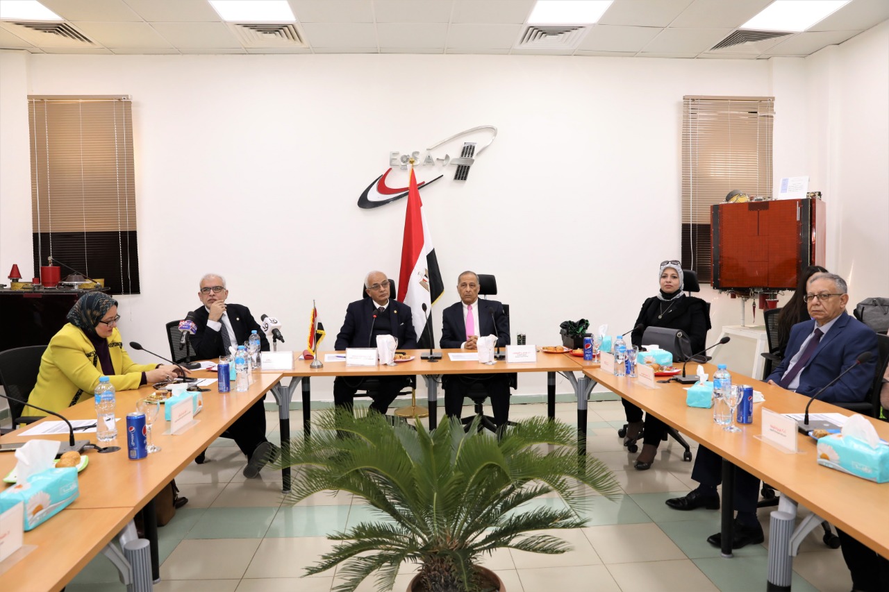 "التعليم" توقع بروتوكول تعاون مع وكالة الفضاء المصرية