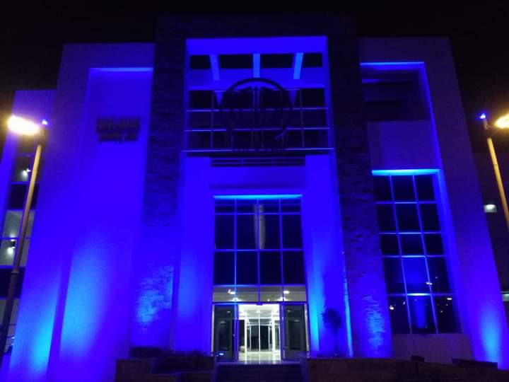 إضاءة منشآت وزارة الشباب والرياضة باللون الأزرق احتفالاً باليوم العالمي للتوحد