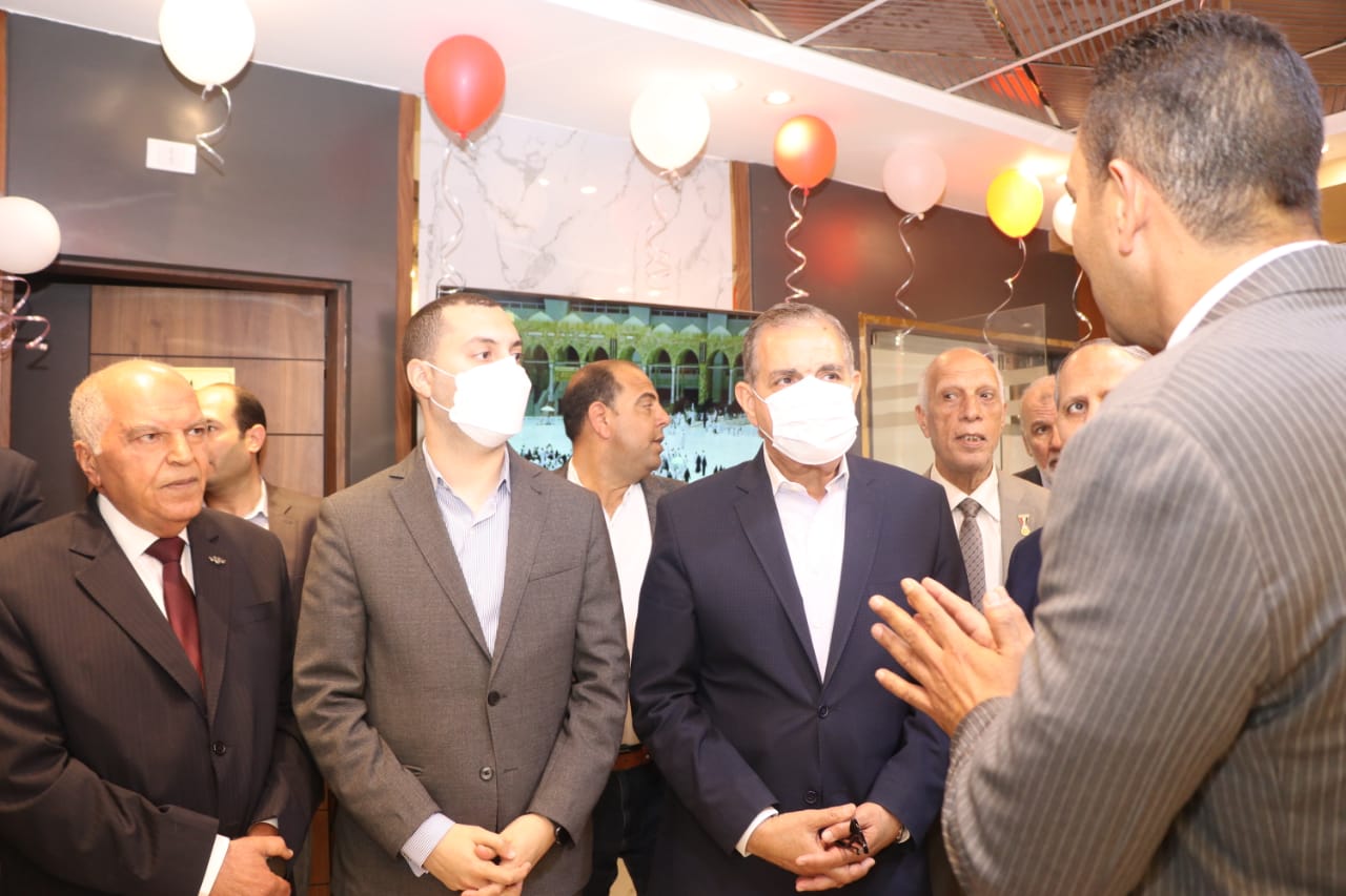 نقيب المعلمين ومحافظ كفر الشيخ يشهدا افتتاح مستشفى 