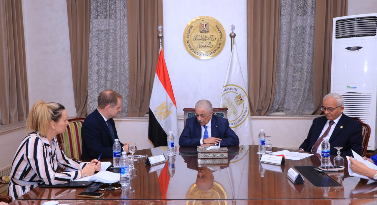 السفير البريطاني بالقاهرة: ملف التعليم في مصر يشهد طفرة كبيرة