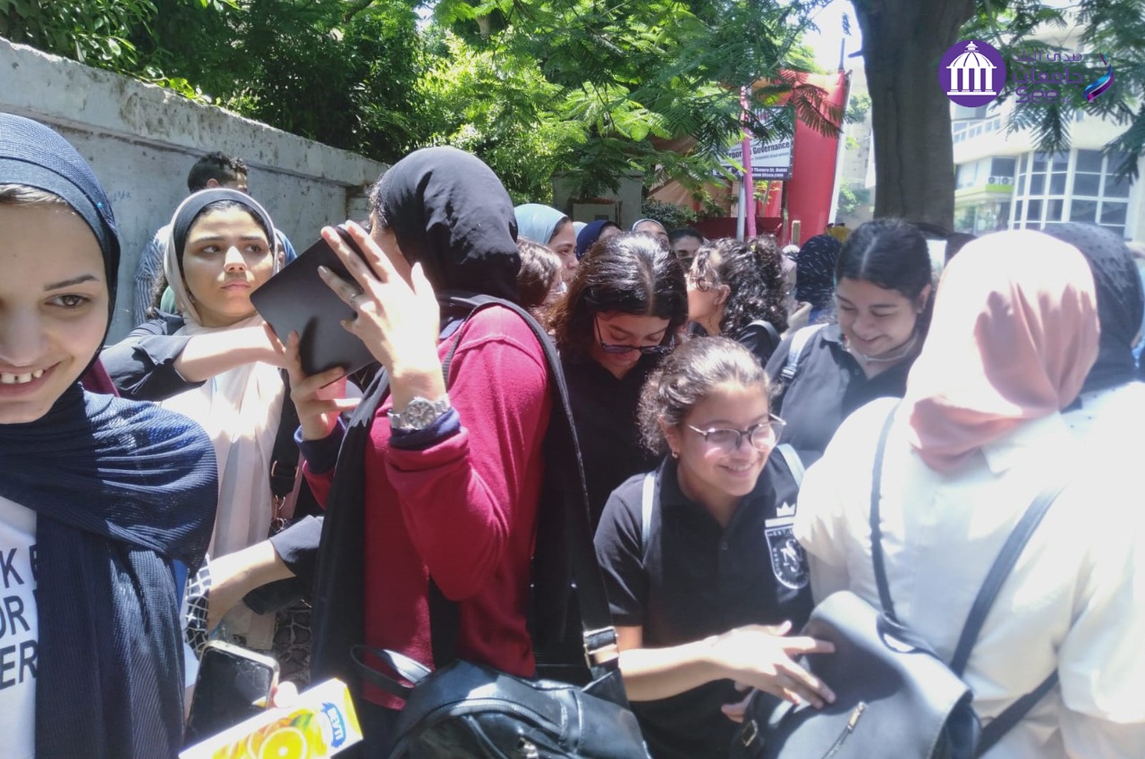 أمهات مصر: انضباط وأجواء هادئة في أول امتحانات الثانوية العامة 2022