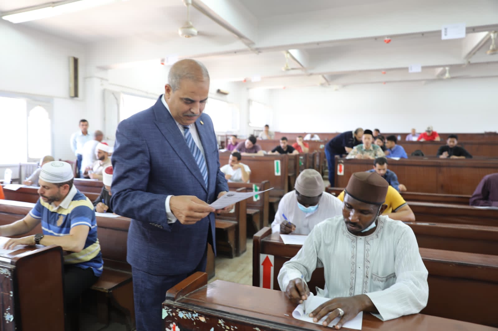  رئيس جامعة الأزهر يتفقد لجان امتحانات الدراسات العليا بقطاع كليات أصول الدين