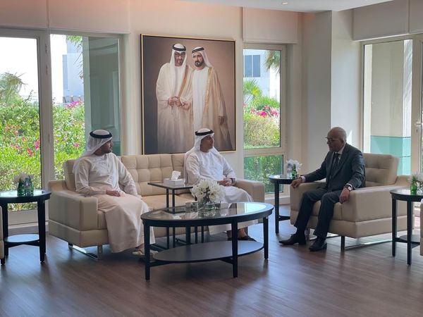 وزير التربية والتعليم يبحث مع نظيره الإماراتي سبل التعاون بين البلدين