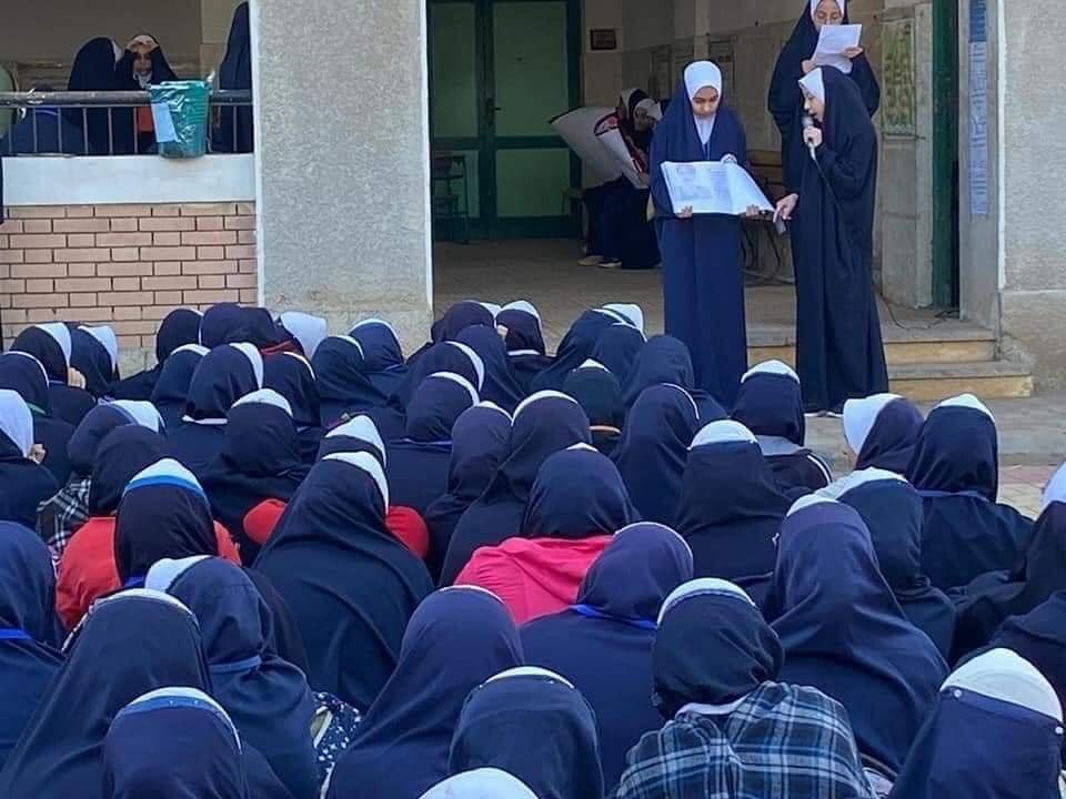 خيري رمضان: ارتداء طالبات الدقهلية إسدال كزي مدرسي يقول أننا في أفغانستان