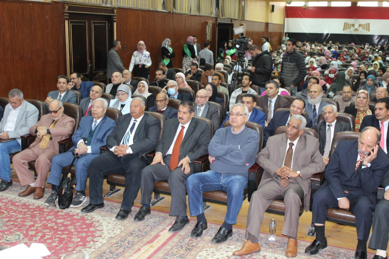 دار العلوم القاهرة تحتفل باليوم العالمي للغة العربية بحضور الفقي وثابت وتعليم النواب