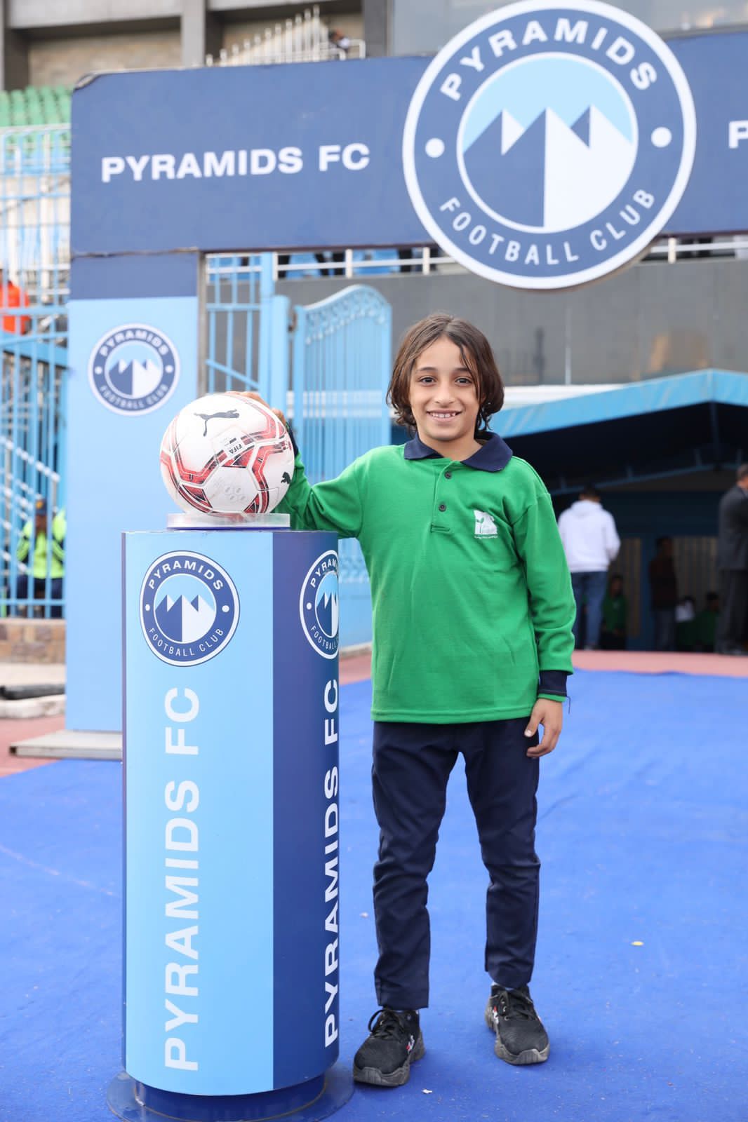 أطفال مدارس مصر الخير في ضيافة نادي بيراميدز بمباريات الدوري الممتاز