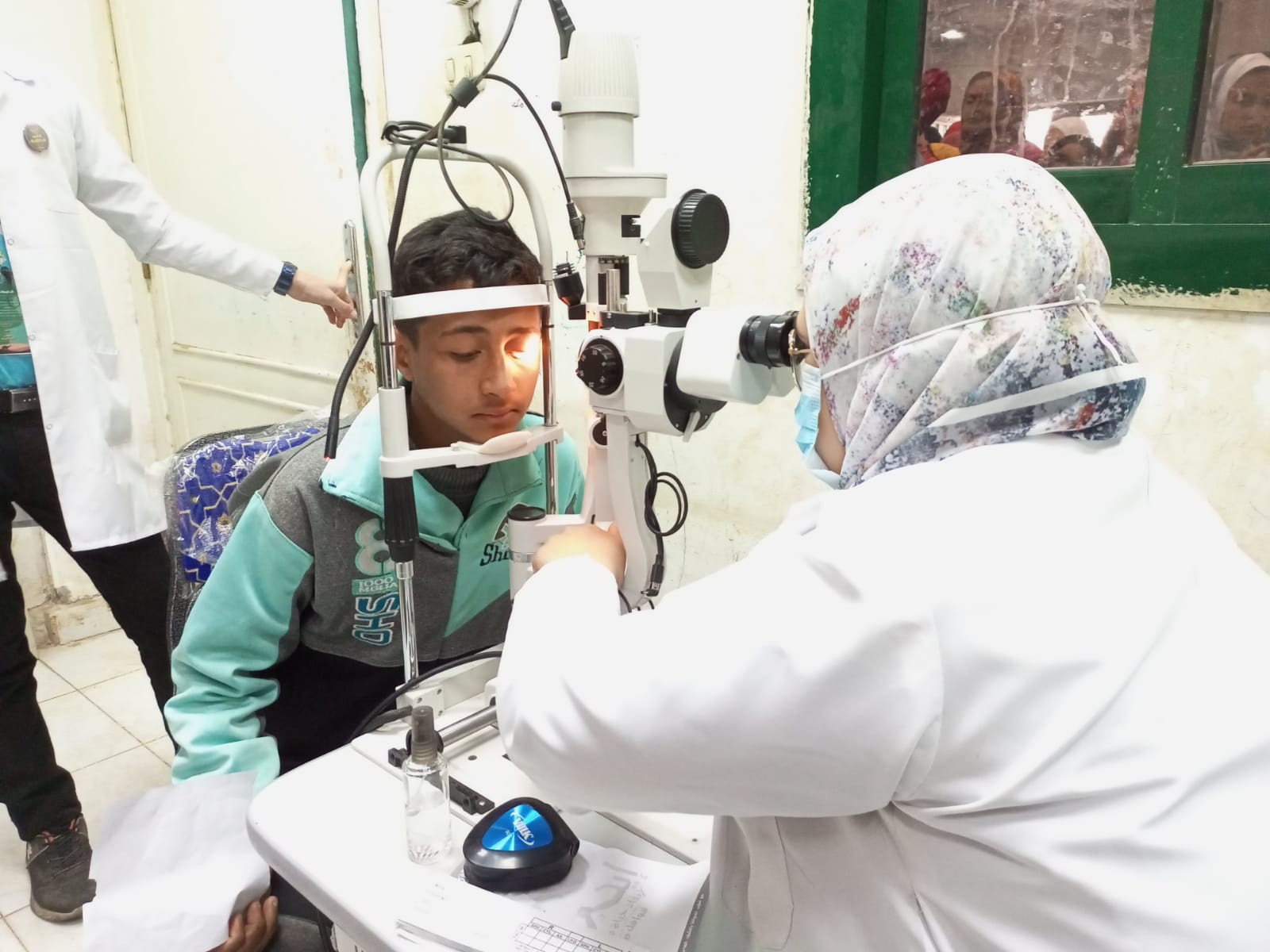 جامعة المنيا: الكشف الطبي على ٢١٤٦ مواطنًا في القافلة الطبية ببني مزار