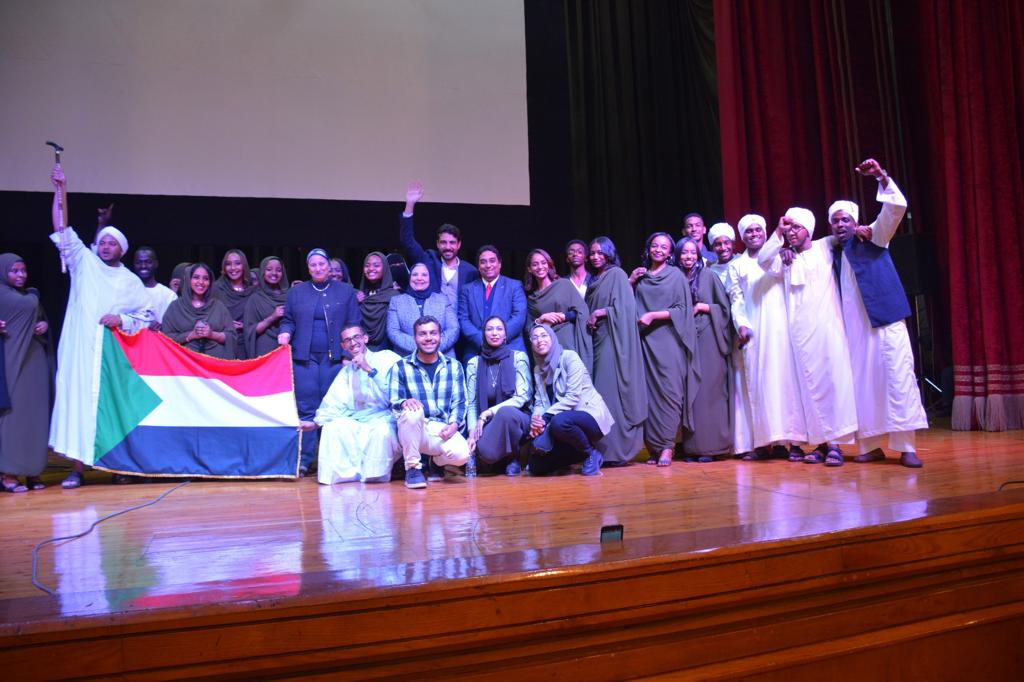 جامعة القاهرة تنظم احتفالية للجاليات من مختلف جنسيات الدارسين بـ«طب قصر العيني»