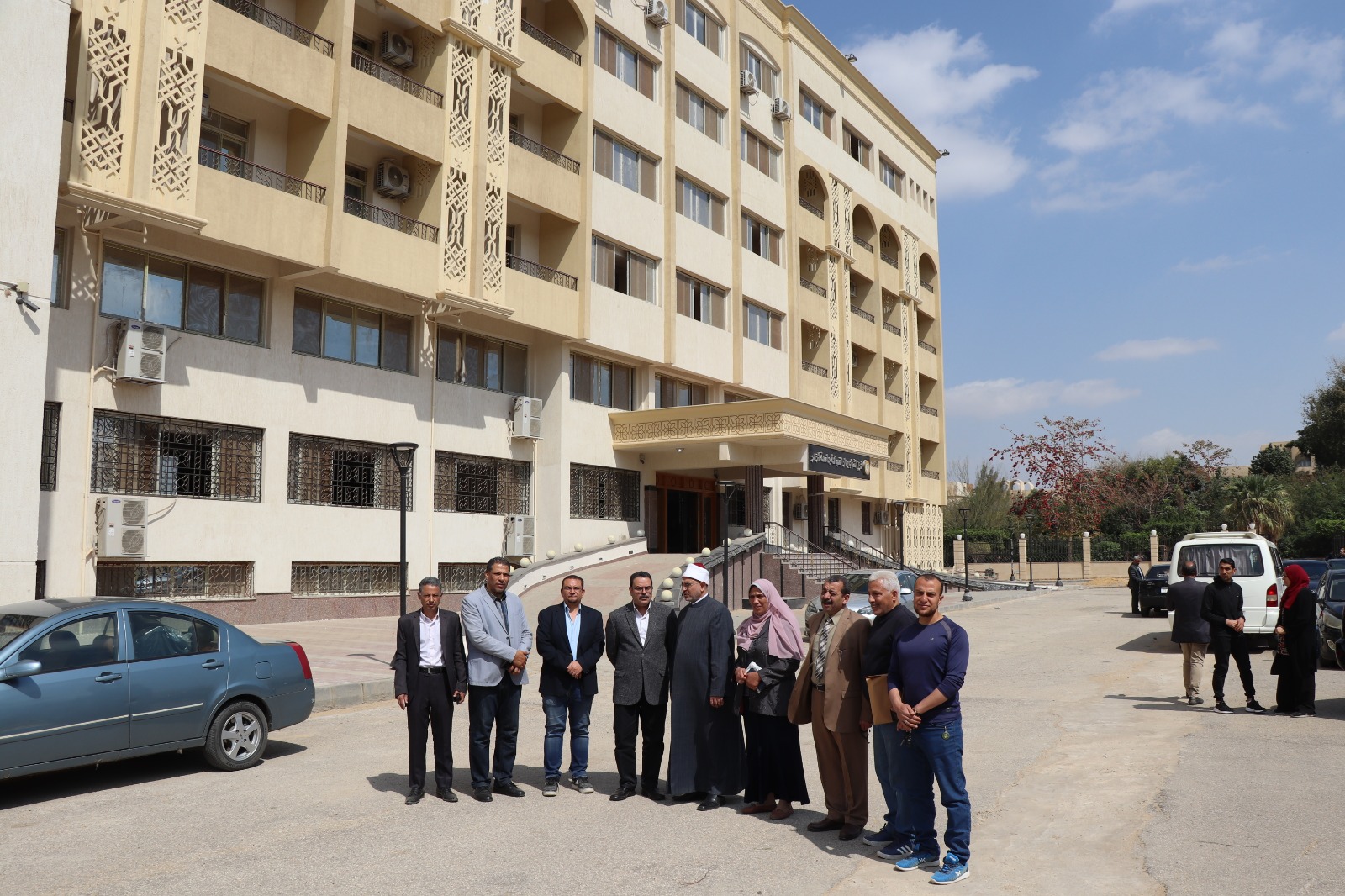 رئيس جامعة الأزهر يتفقد نزل شباب الجامعة ويوجه بتطوير المخيم الدائم