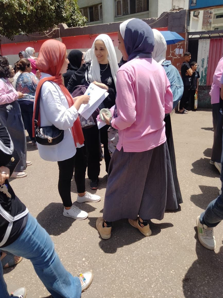 أمهات مصر: صعوبة اقتصاد الثانوية العامة 2023 والإحصاء فوق المتوسط ومطالب بتوفير "مراوح" باللجان 