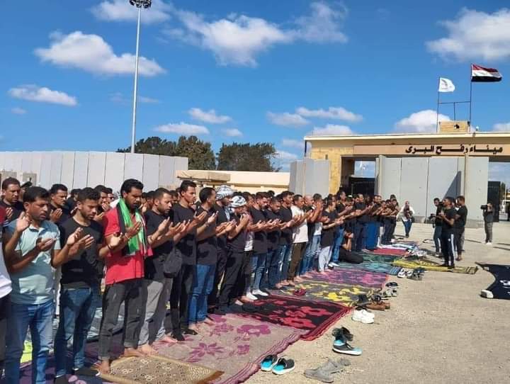 شباب التحالف يصلون صلاة الغائب على شهداء غزة